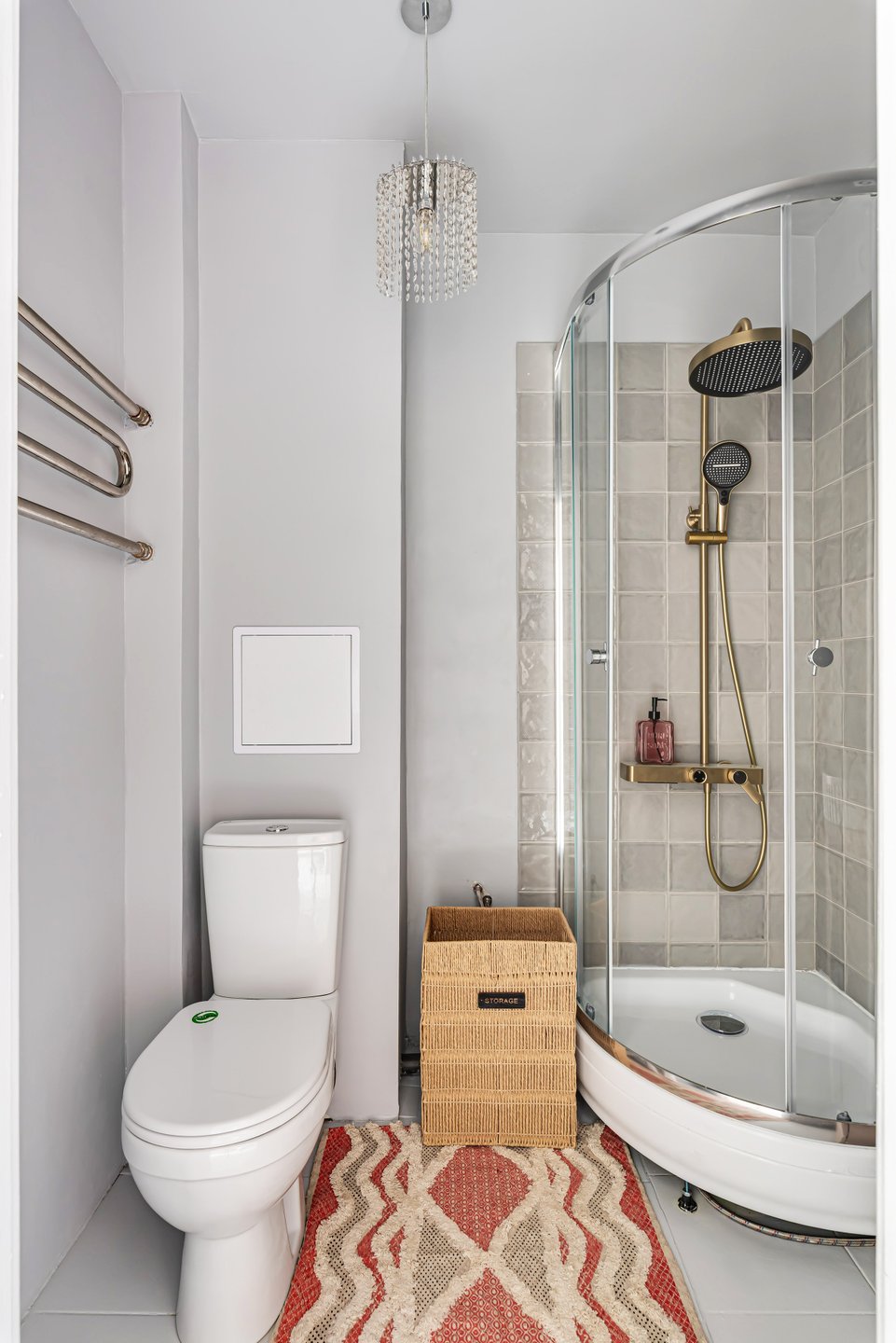 salle d'eau dans studio rénové de 34m2