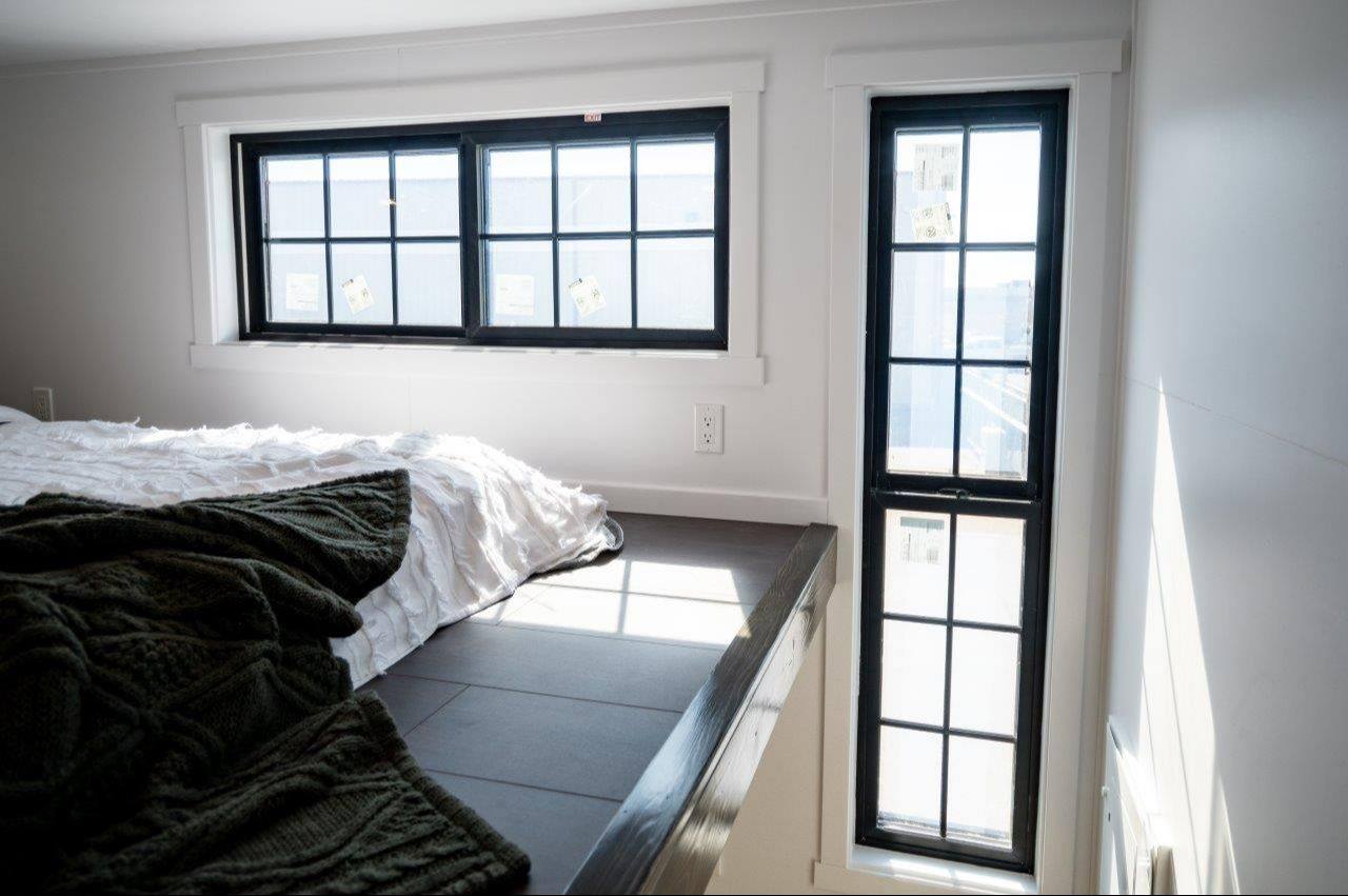 chambre sur mezzanine tiny house 39m2 Ellice par Teacup Tiny Homes chambre sur mezzanine tiny house 39m2 Ellice par Teacup Tiny Homes