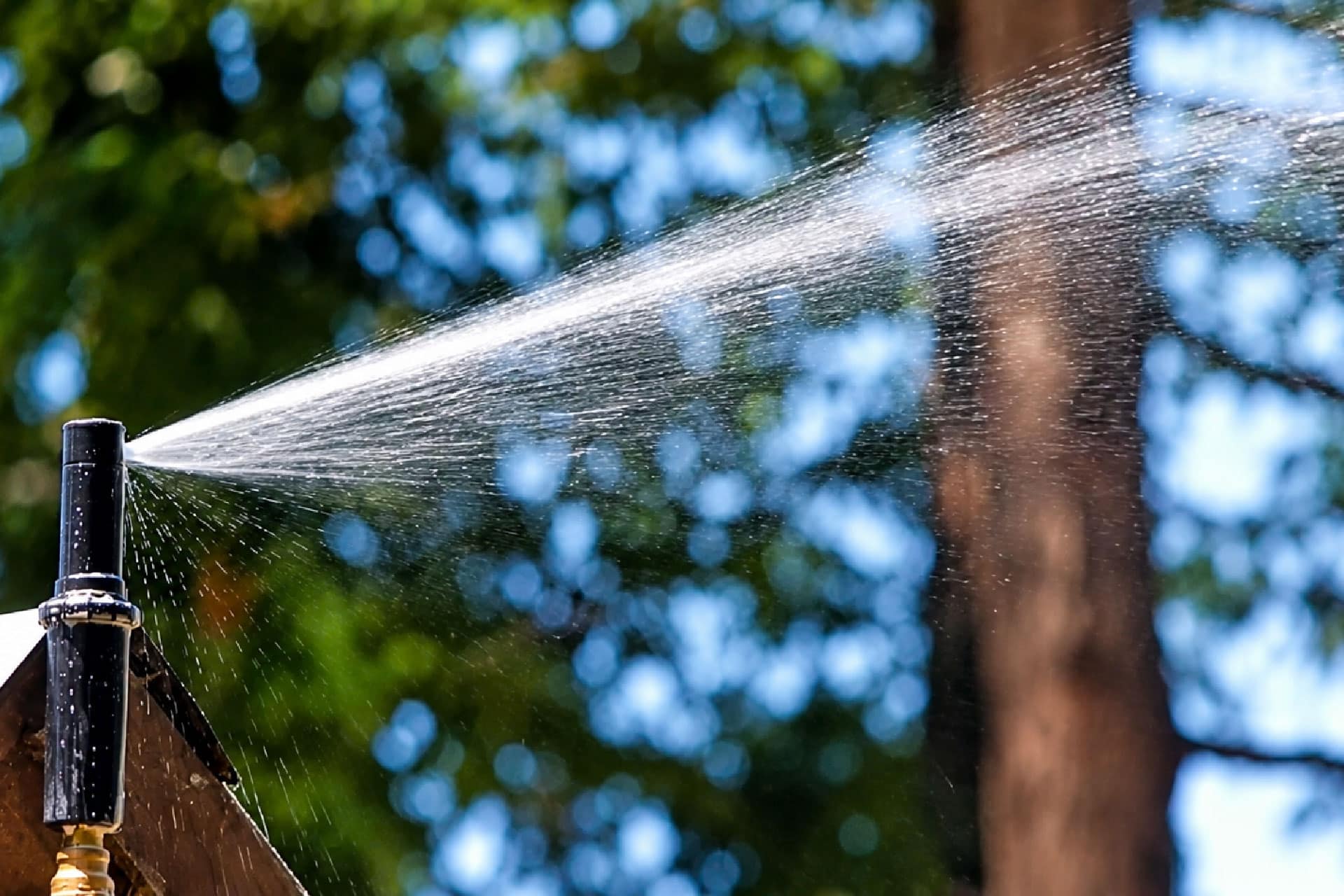 toiture maison protégée par arrosage intégré contre les incendies