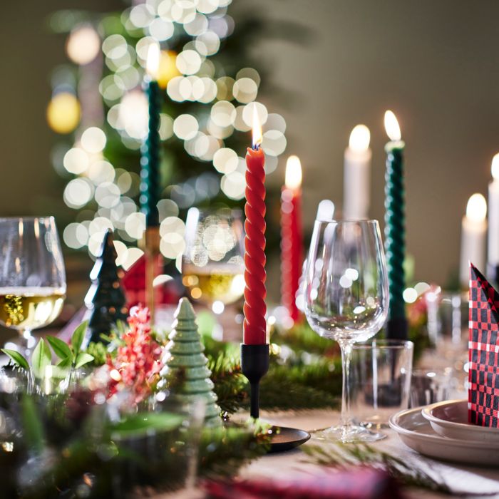 table de fête avec bougeoir