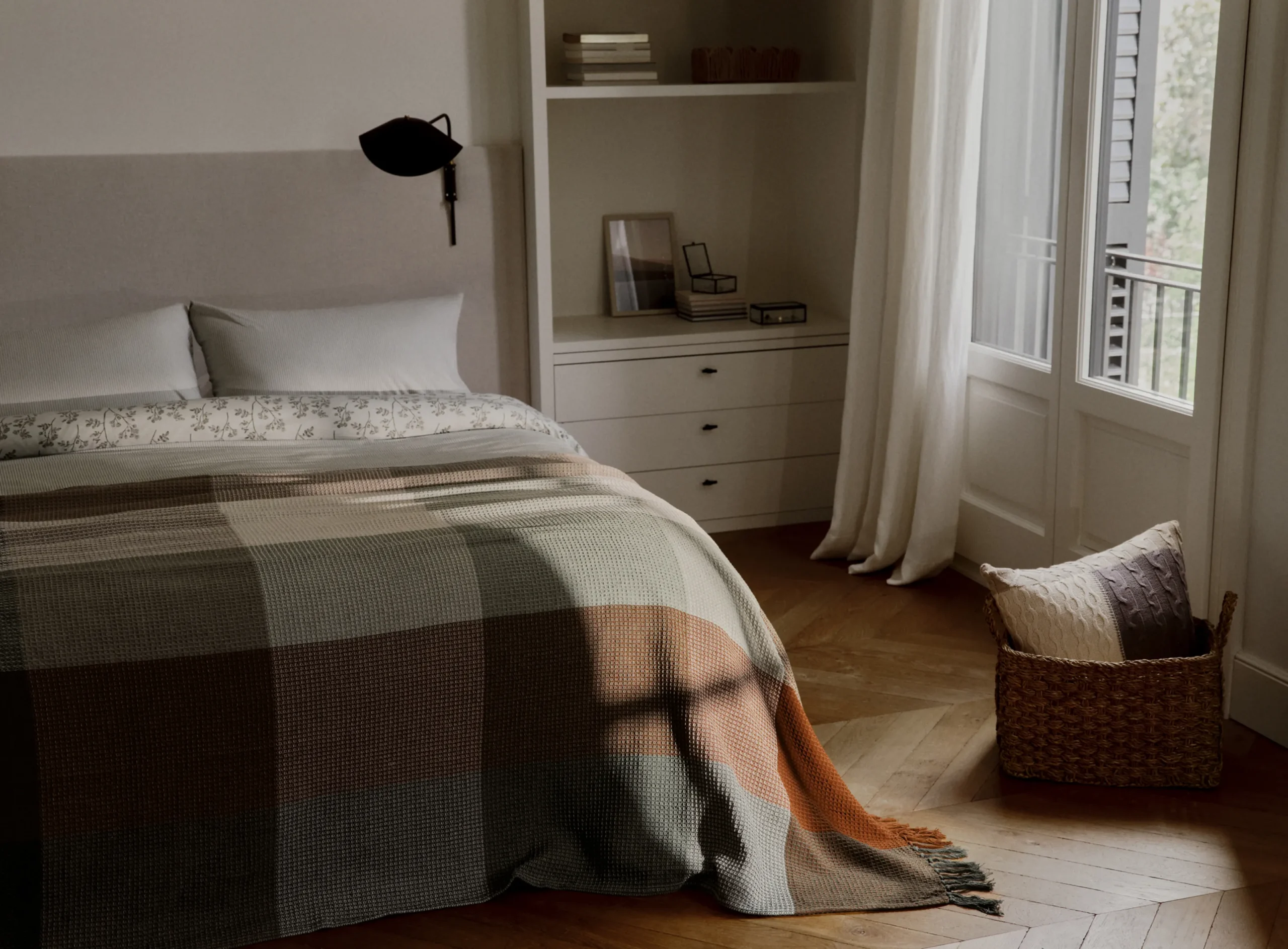 chambre décoration contemporaine et intemporelle tons neutres collection Lefties pour la maison rentrée 2026