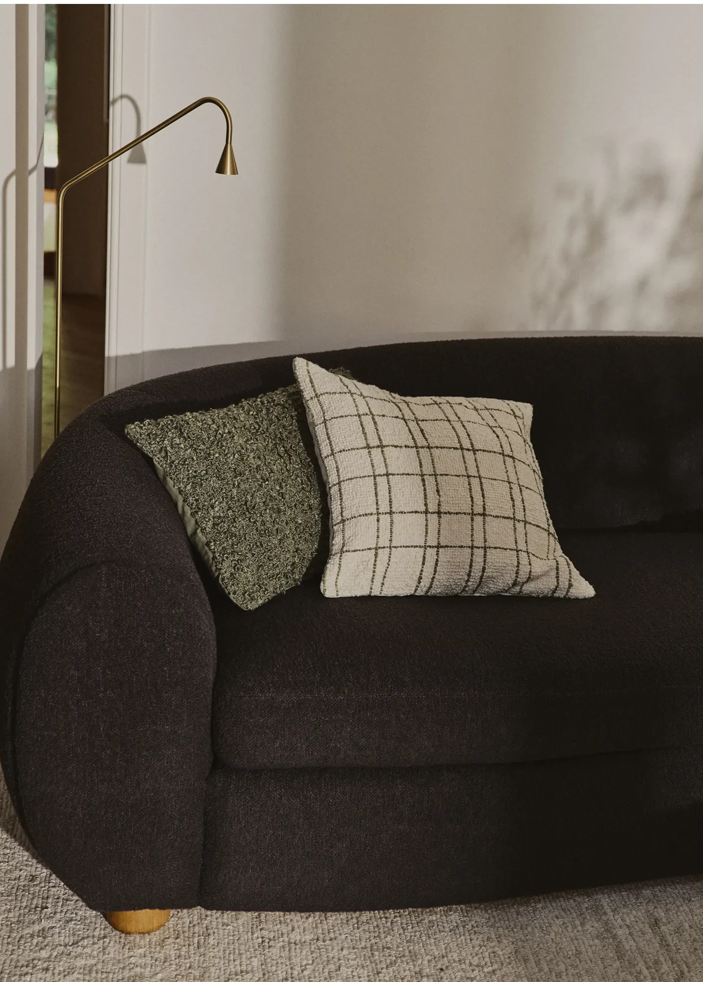 salon décoration contemporaine et intemporelle tons neutres collection Lefties pour la maison rentrée 2026