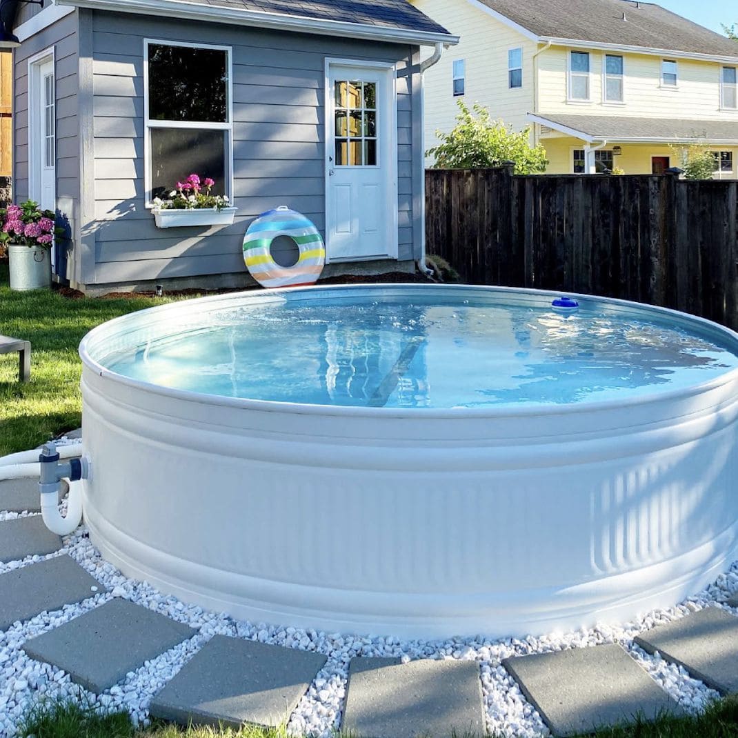 jardin de ville avec mini piscine stock tank jardin de ville avec mini piscine stock tank