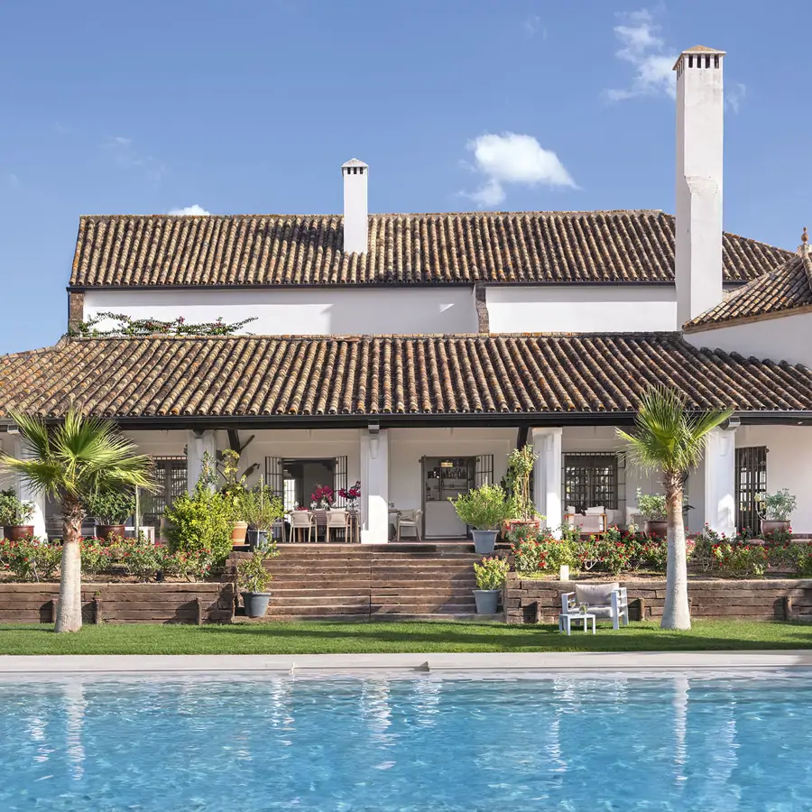 maison ancienne avec piscine rénovée en Espagne