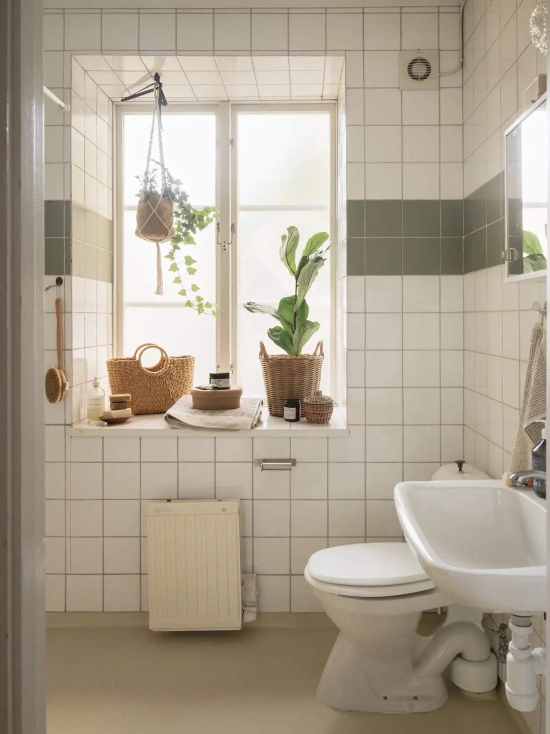 bathroom with window