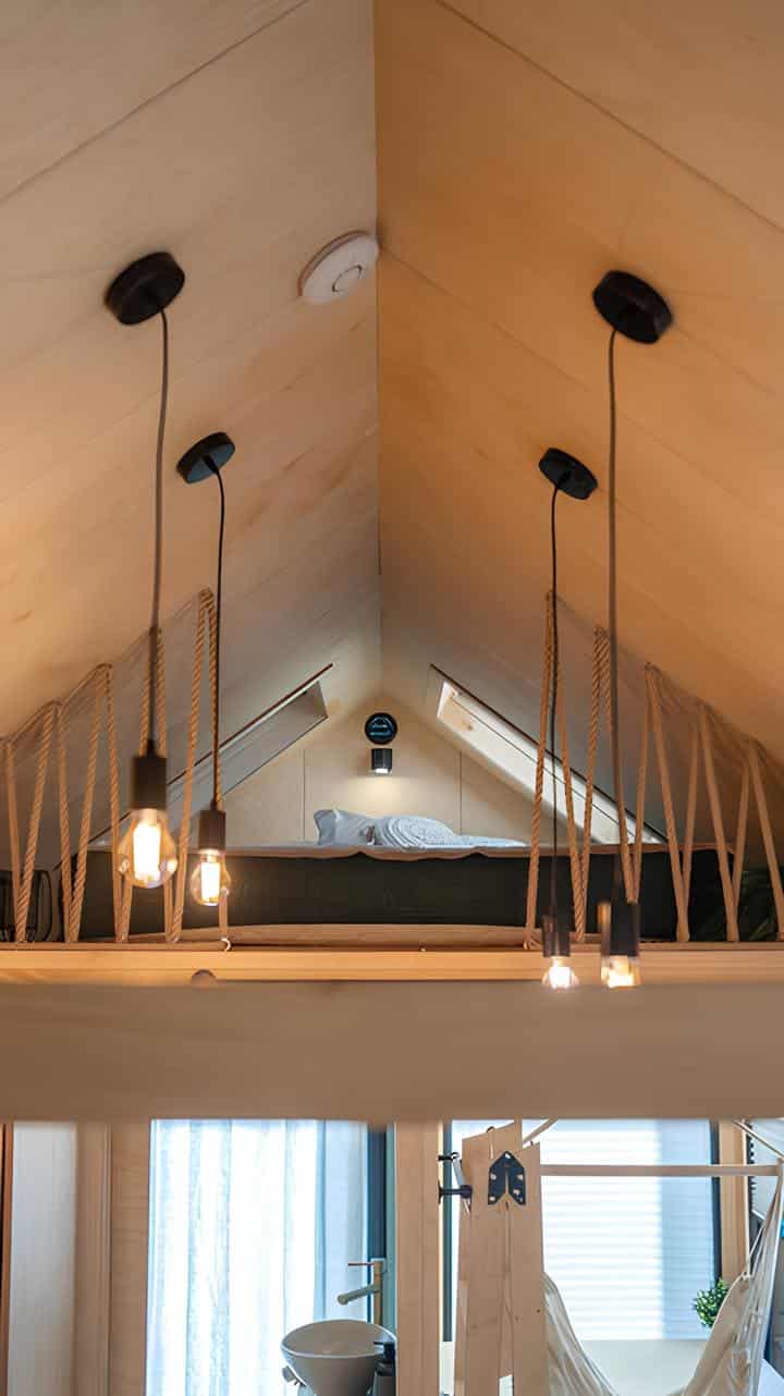 chambre sur mezzanine tiny house de 27m2 Julia Vagabond Haven chambre sur mezzanine tiny house de 27m2 Julia Vagabond Haven