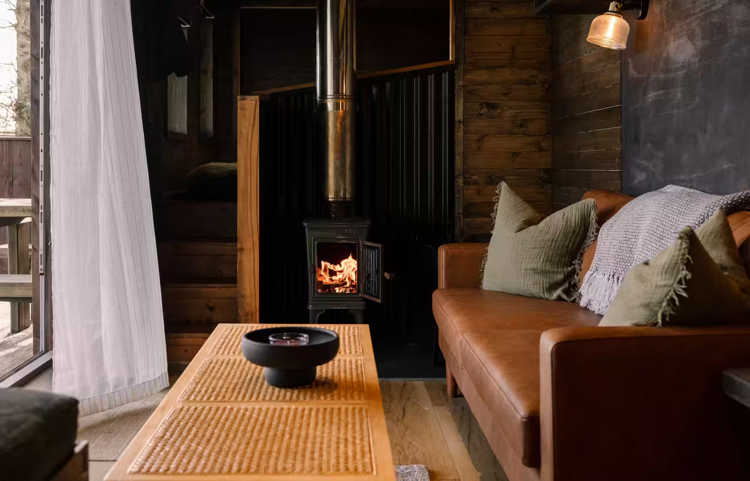 salon petite maison en bois nature dans le Devon The Nook salon petite maison en bois nature dans le Devon The Nook