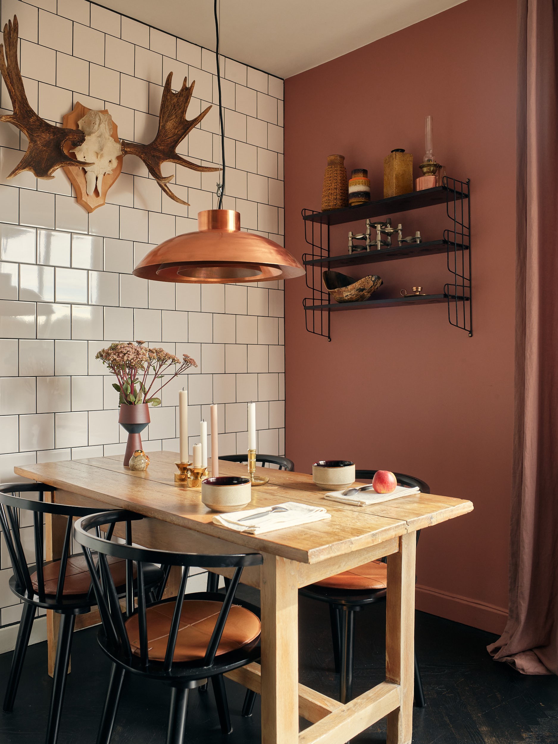 salle à manger mur terracotta triplex de 81m2 décoration vintage et scandinave
