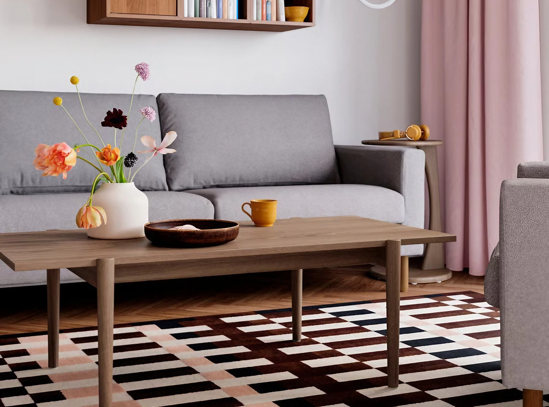 salon IKEA 2026 avec table basse couleur noyer Ugglerum style mid-century modern salon IKEA 2026 avec table basse couleur noyer Ugglerum style mid-century modern