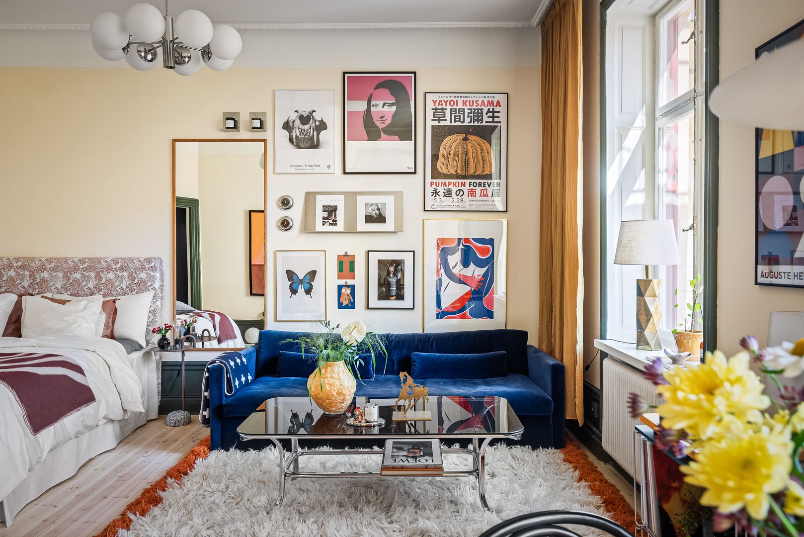 salon avec lit studio ancien 39m2 décoration scandinave et vintage