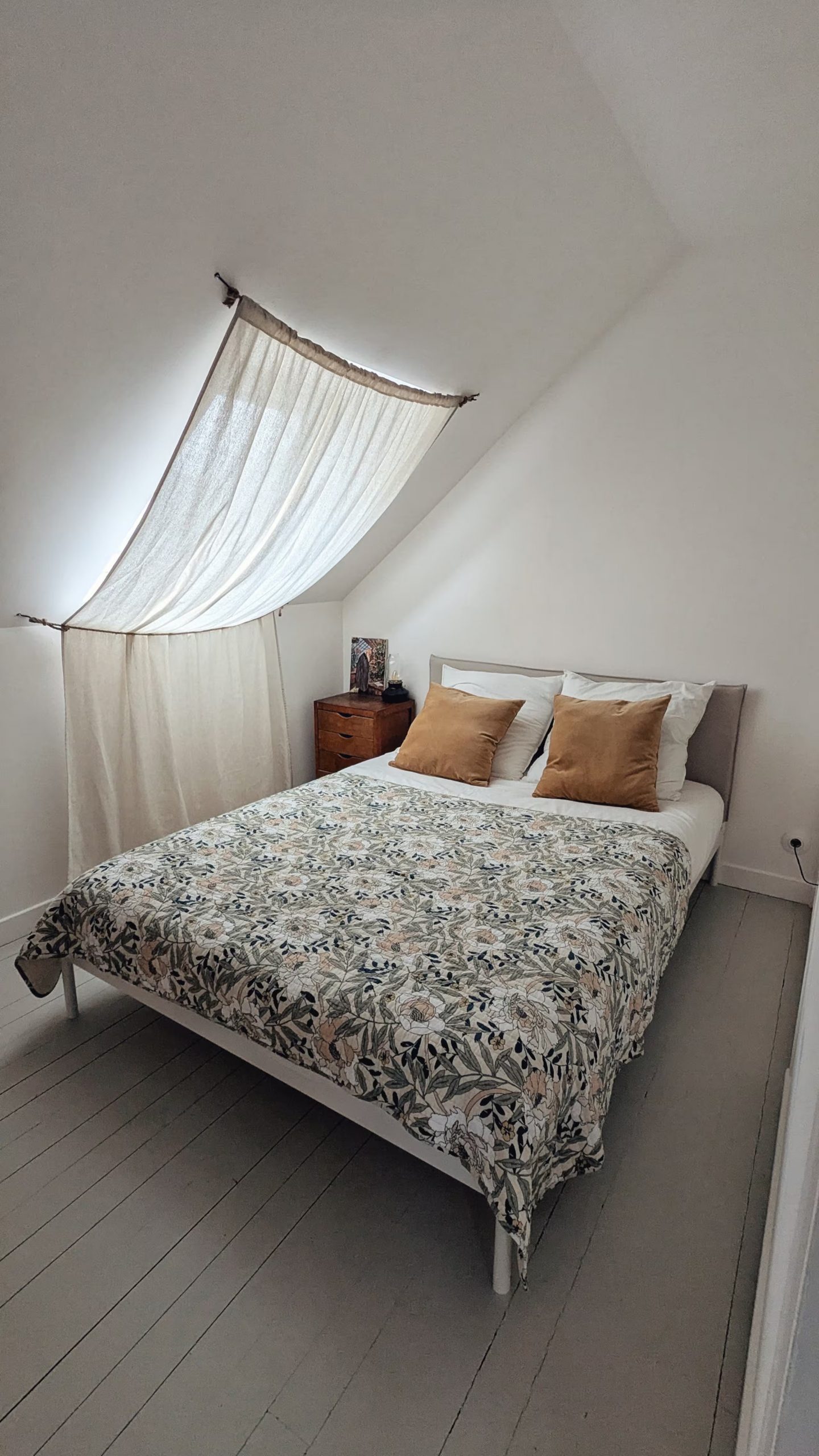 chambre mansardée décoration rustique chic maison près de la mer en Bretagne Ker Darwin Paimpol chambre mansardée décoration rustique chic maison près de la mer en Bretagne Ker Darwin Paimpol