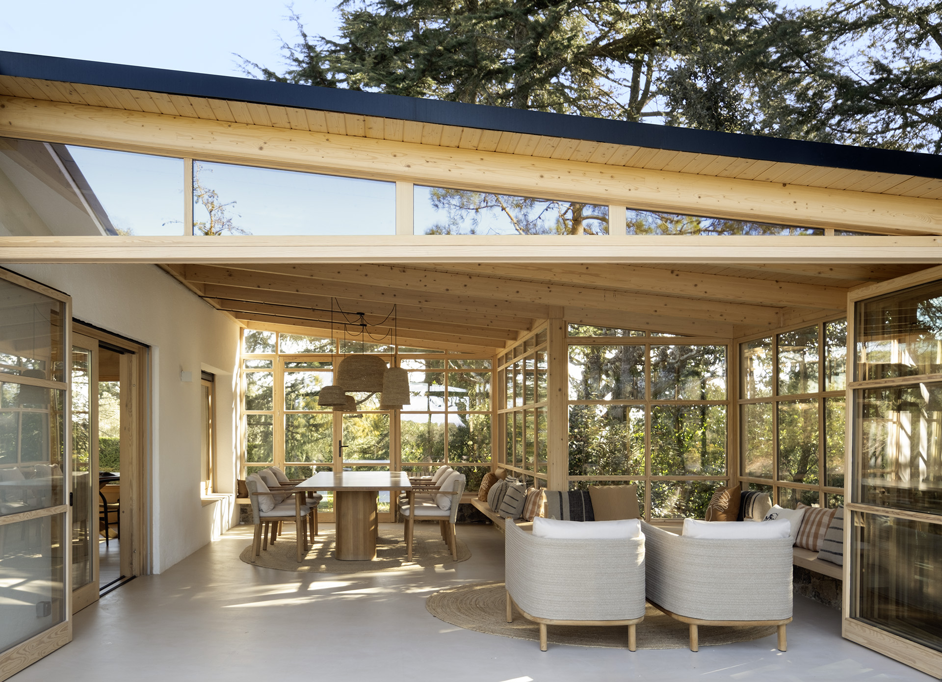 salon bois décoration contemporaine maison Espagne "Refuge in the Woods" par Susanna Cots salon bois décoration contemporaine maison Espagne "Refuge in the Woods" par Susanna Cots