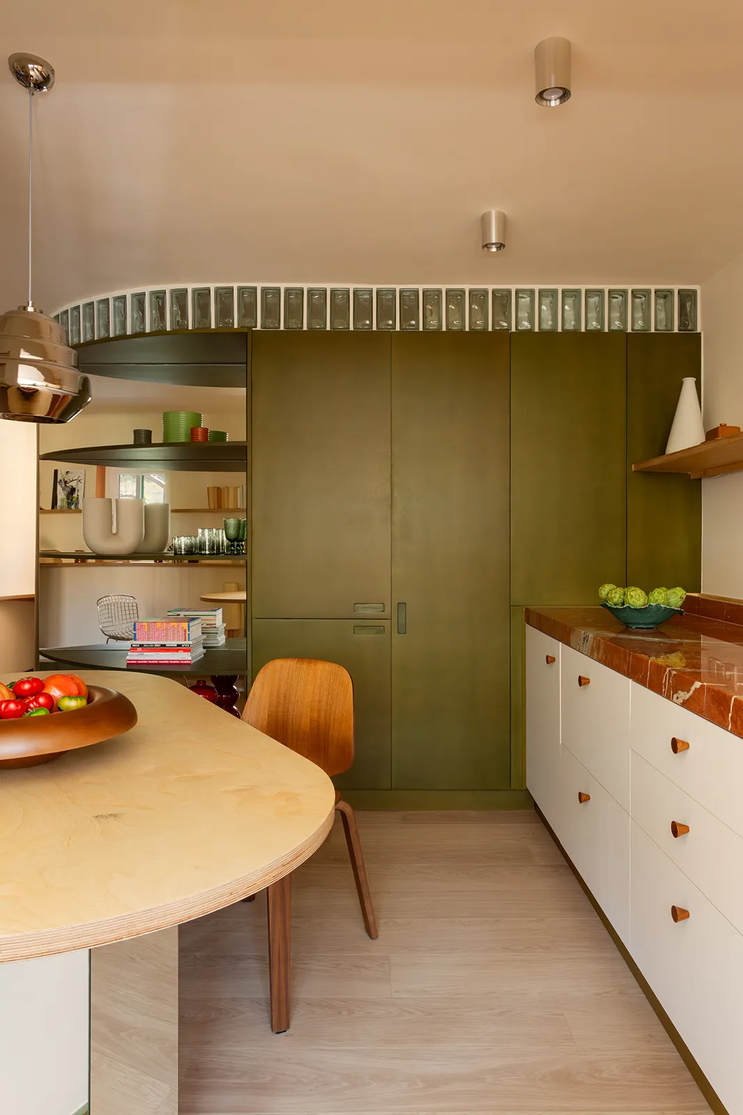 cuisine design et ouverte appartement décoration contemporaine
