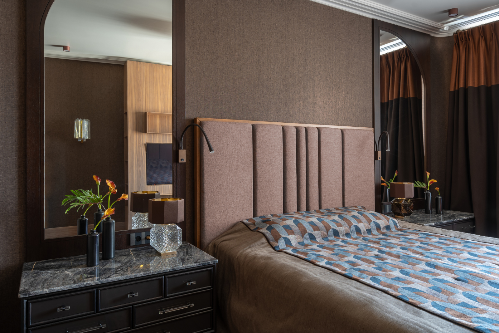 chambre murs marrons appartement de 120m2 décoration contemporaine