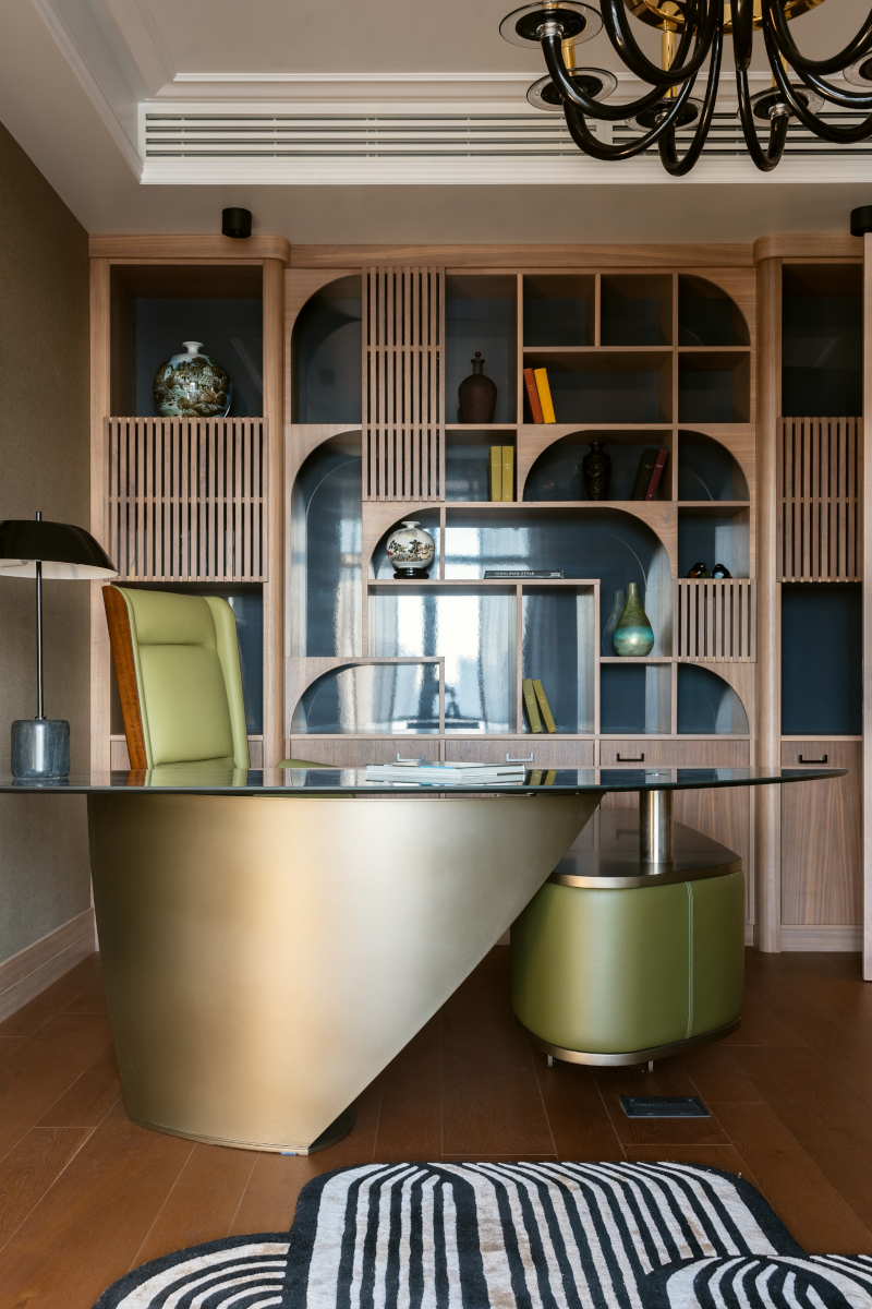bureau avec bibliothèque sur mesure