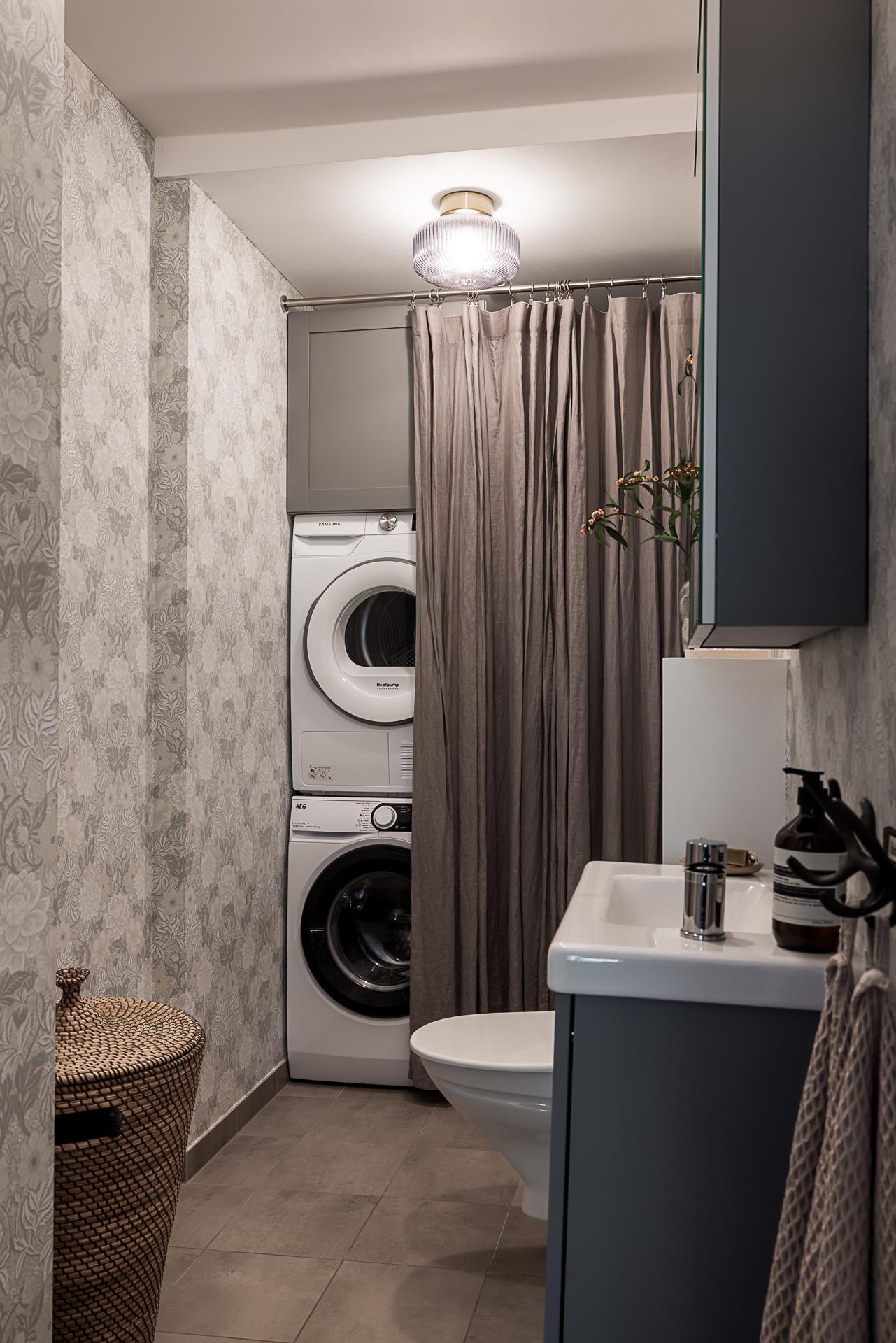 salle de bain avec espace buanderie salle de bain avec espace buanderie