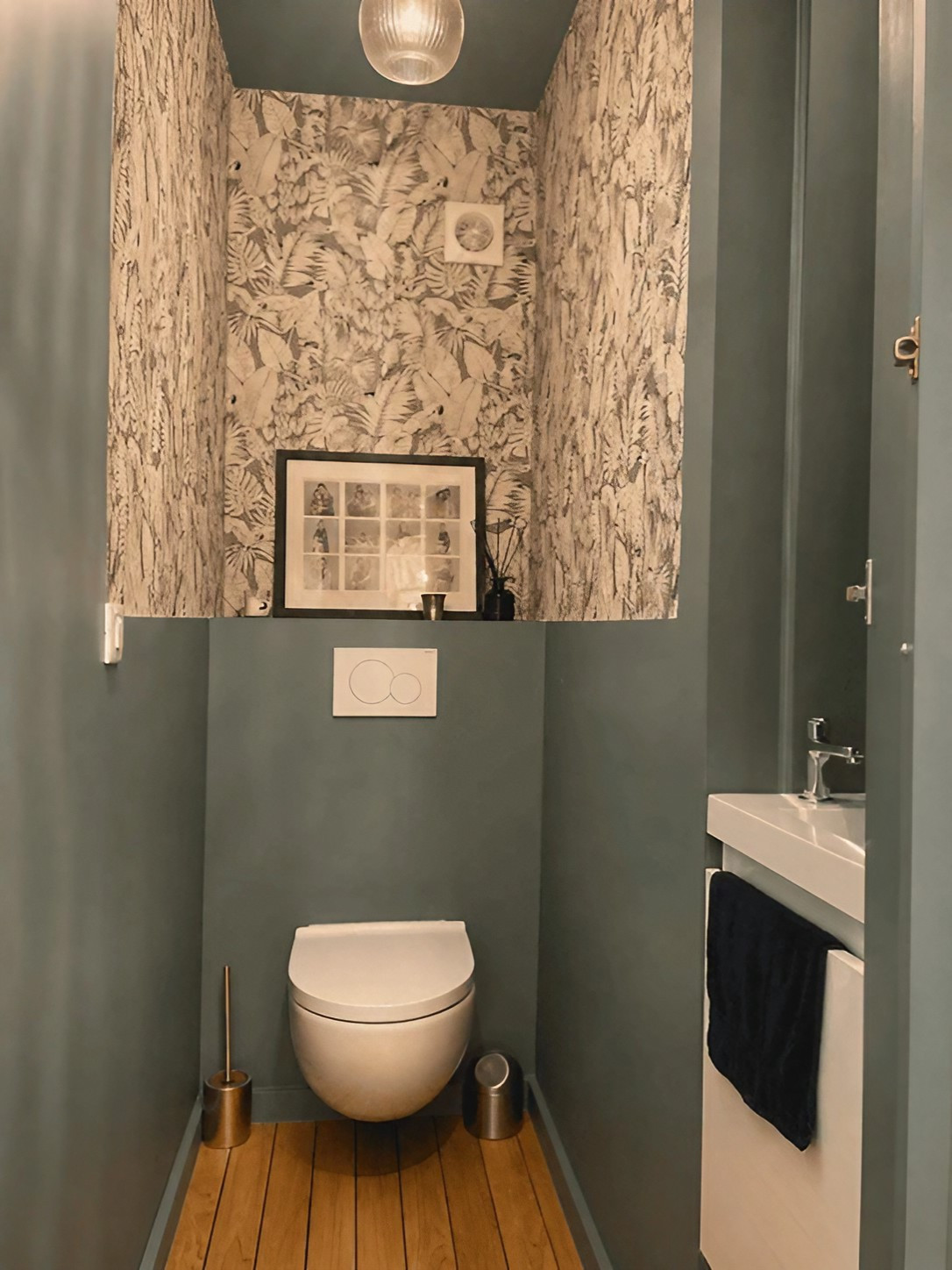 toilettes appartement près de Paris par Charlotte Gille