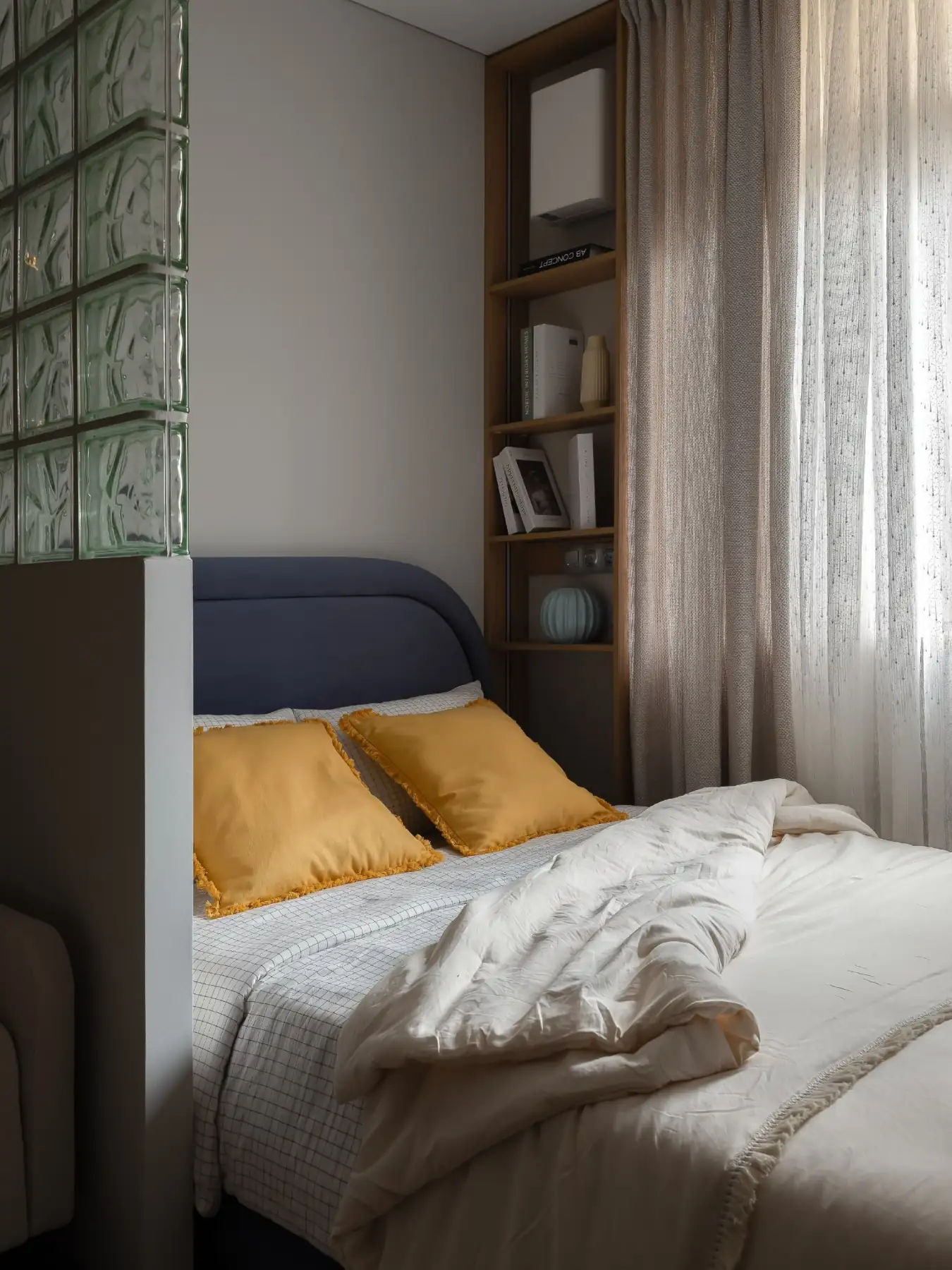 chambre avec briques de verre studio de 25m2 décoration contemporaine