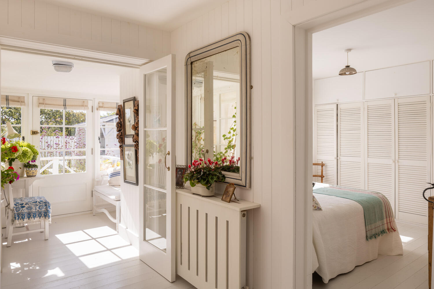 entrée décoration campagne chic maison blanche en bord de mer