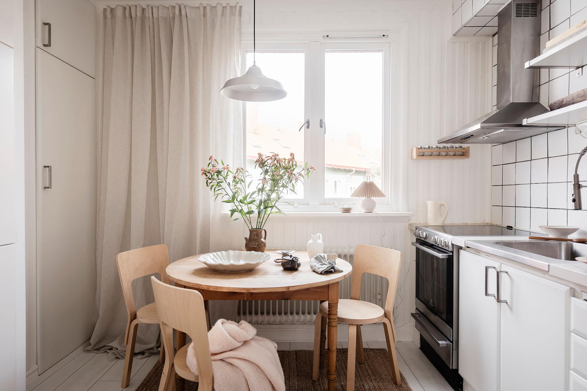 cuisine et salle à manger décoration scandinave blanche studio 27m2 cuisine et salle à manger décoration scandinave blanche studio 27m2