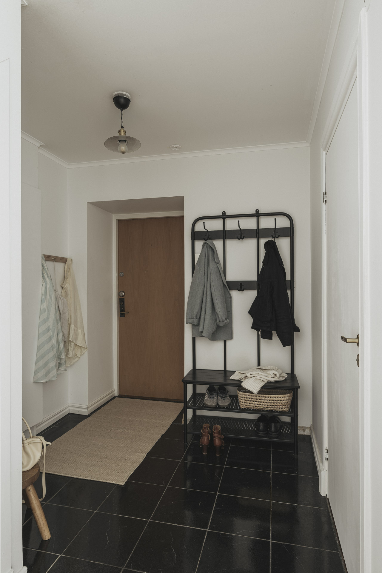 entrance black floor 50sqm apartment entrance black floor 50sqm apartment