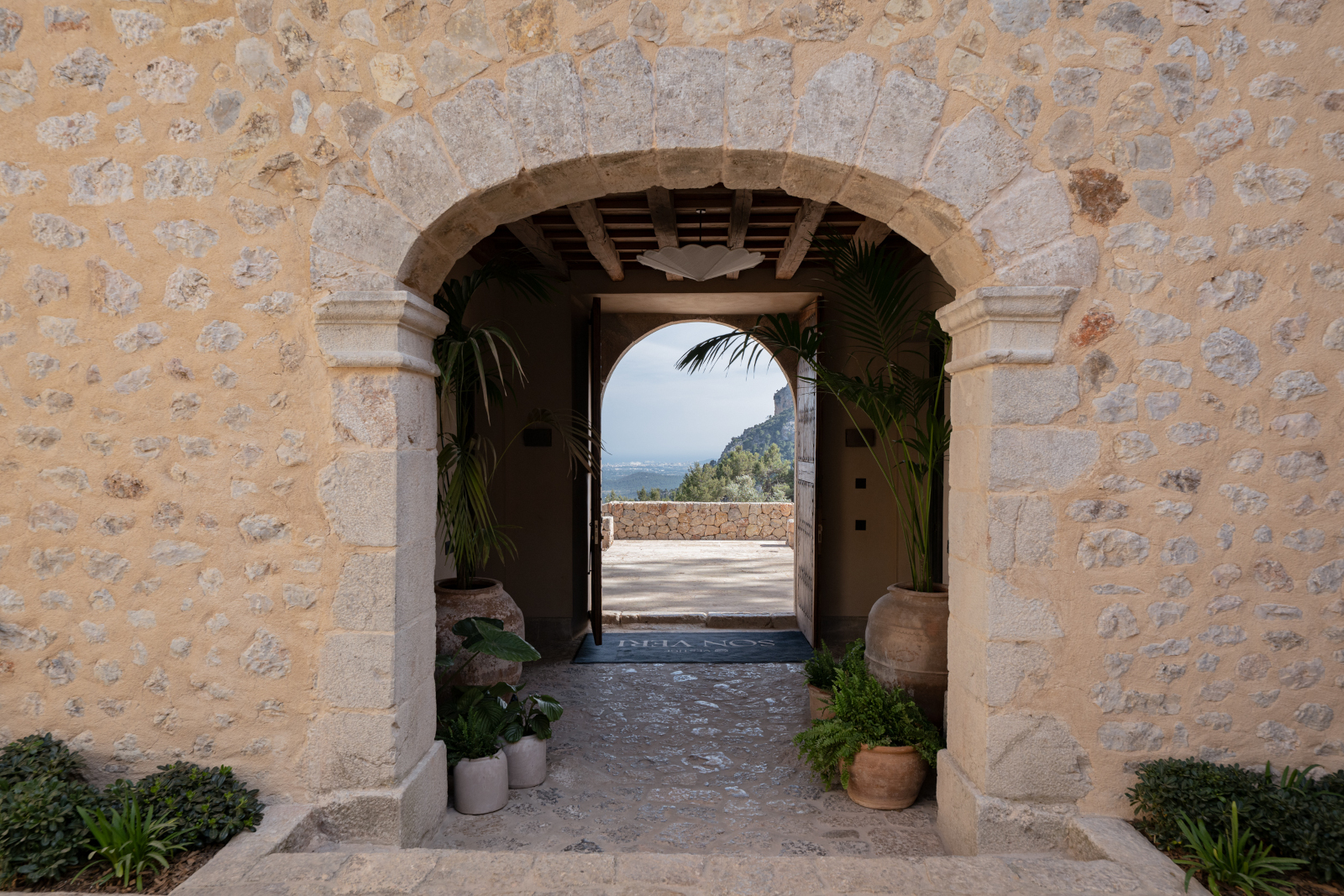 finca rénovée à Majorque maison en pierre Son Verí finca rénovée à Majorque maison en pierre Son Verí