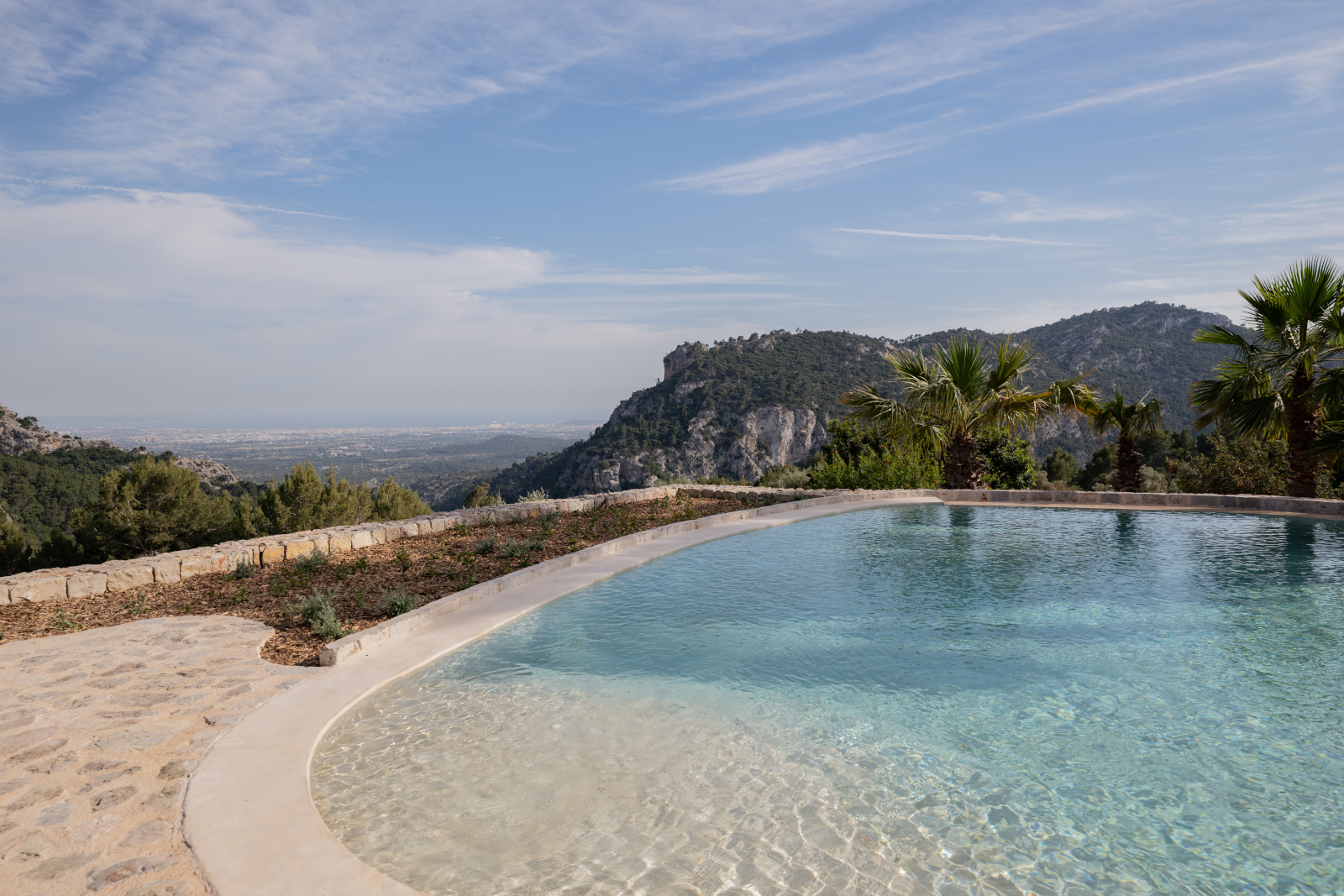 piscine maison en pierre Son Verí piscine maison en pierre Son Verí