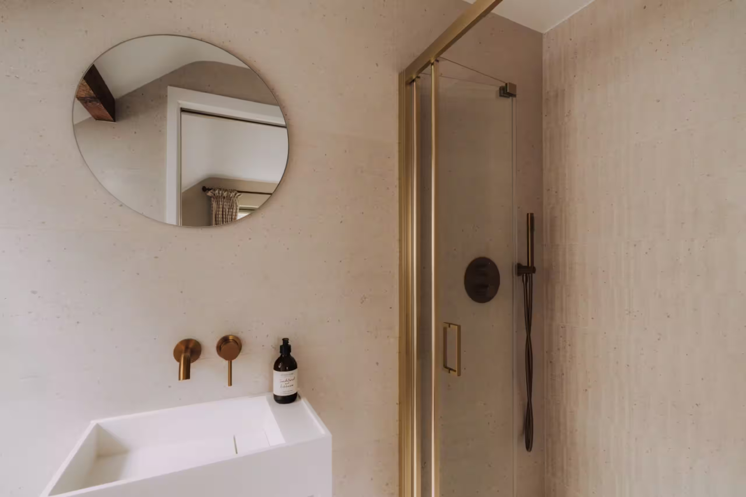 salle de bain contemporaine beige maison rénovée décoration rustique chic salle de bain contemporaine beige maison rénovée décoration rustique chic