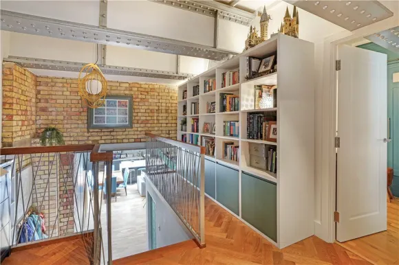 escalier garde-corps métal maison loft