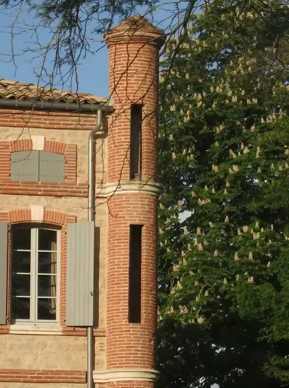  maison ancienne en pierres dans le Tarn la Bastide des Tourelles