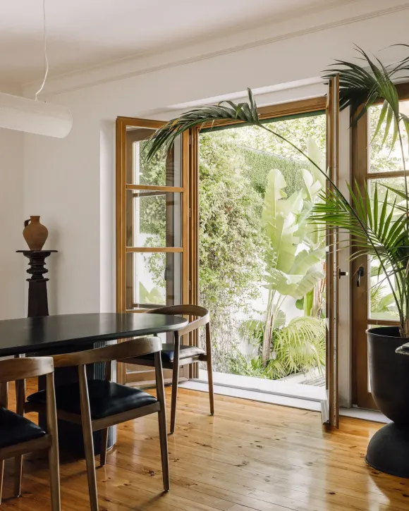 salle à manger décoration contemporaine maison Portugal inspirée des riads Villa Branca
