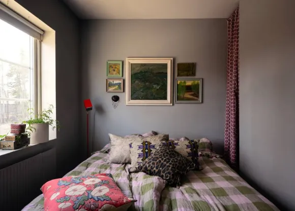 chambre murs gris 