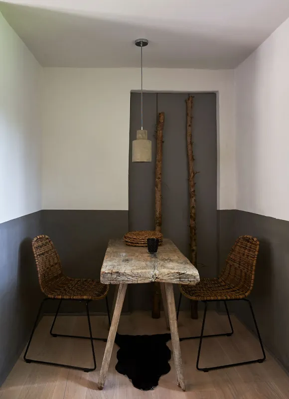 salle à manger décoration grise
