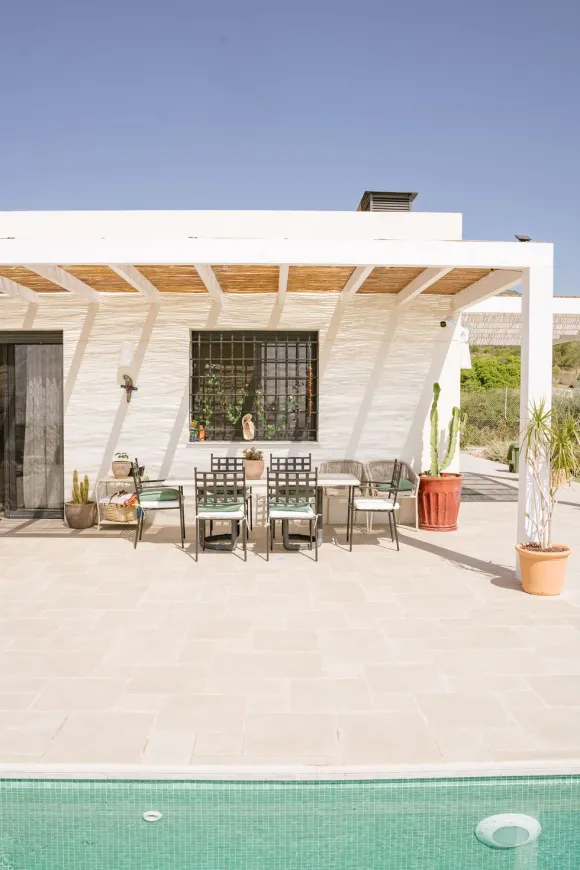 terrasse avec piscine maison de vacances espagnole
