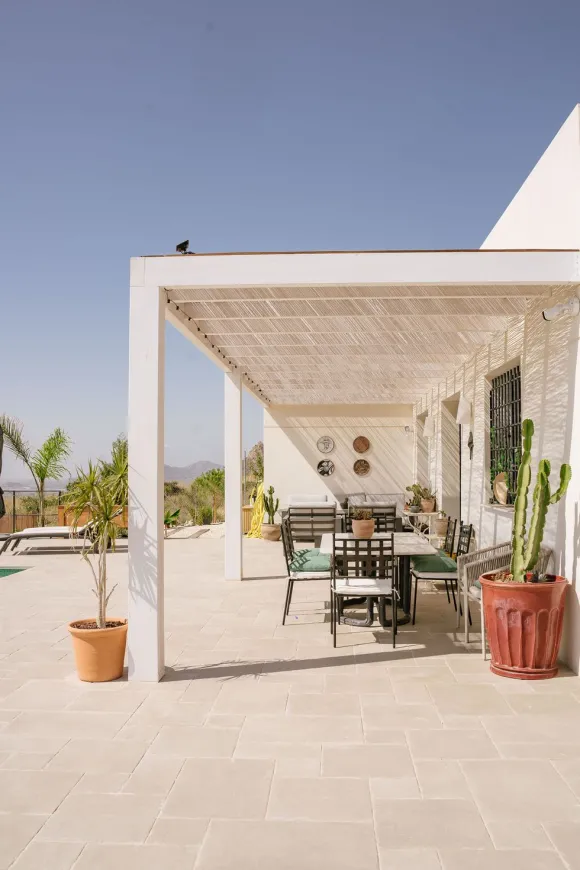 terrasse avec pergola maison de vacances espagnole