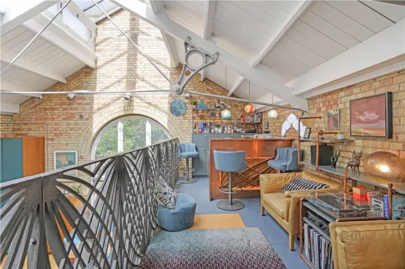 salon sur mezzanine