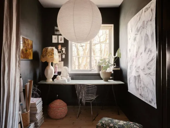 bureau sous fenêtre